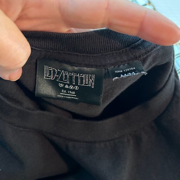 Led Zepplin Black & White Band Tee - United States of America 1977 - Picture 5 of 5